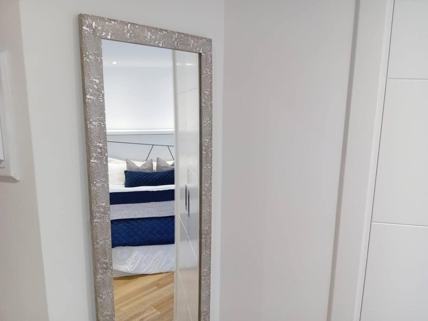 Urban Oasis At Luxurious Ocean Village Gibraltar Extérieur photo