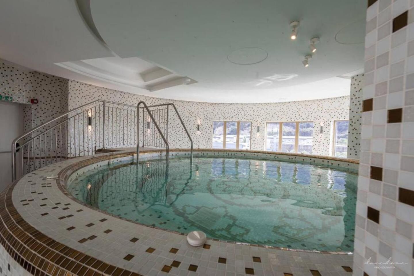 Urban Oasis At Luxurious Ocean Village Gibraltar Extérieur photo
