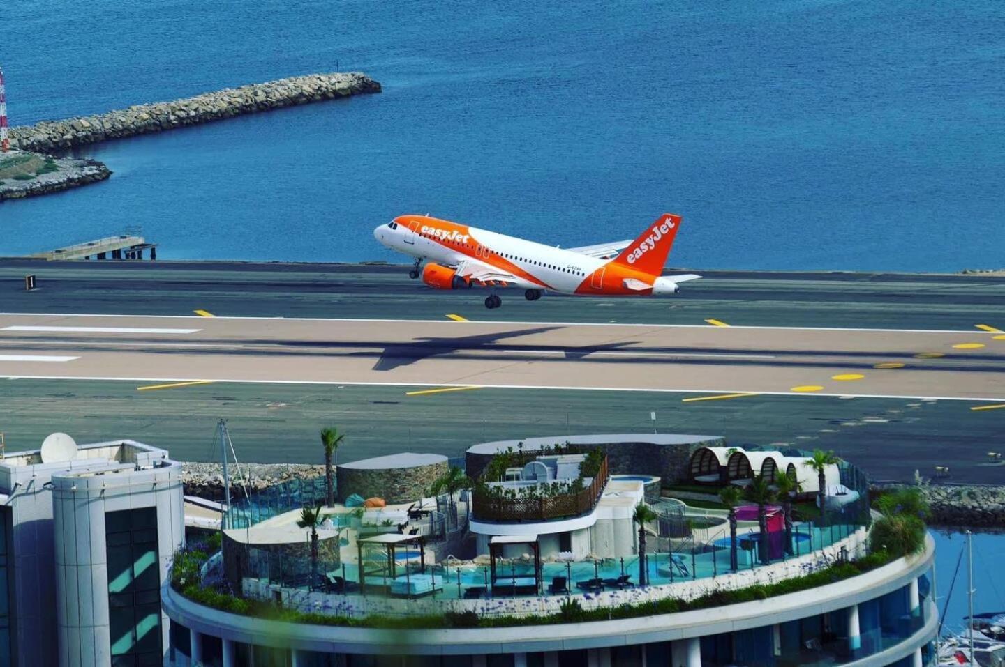 Urban Oasis At Luxurious Ocean Village Gibraltar Extérieur photo